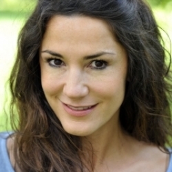 Mariella Ahrens